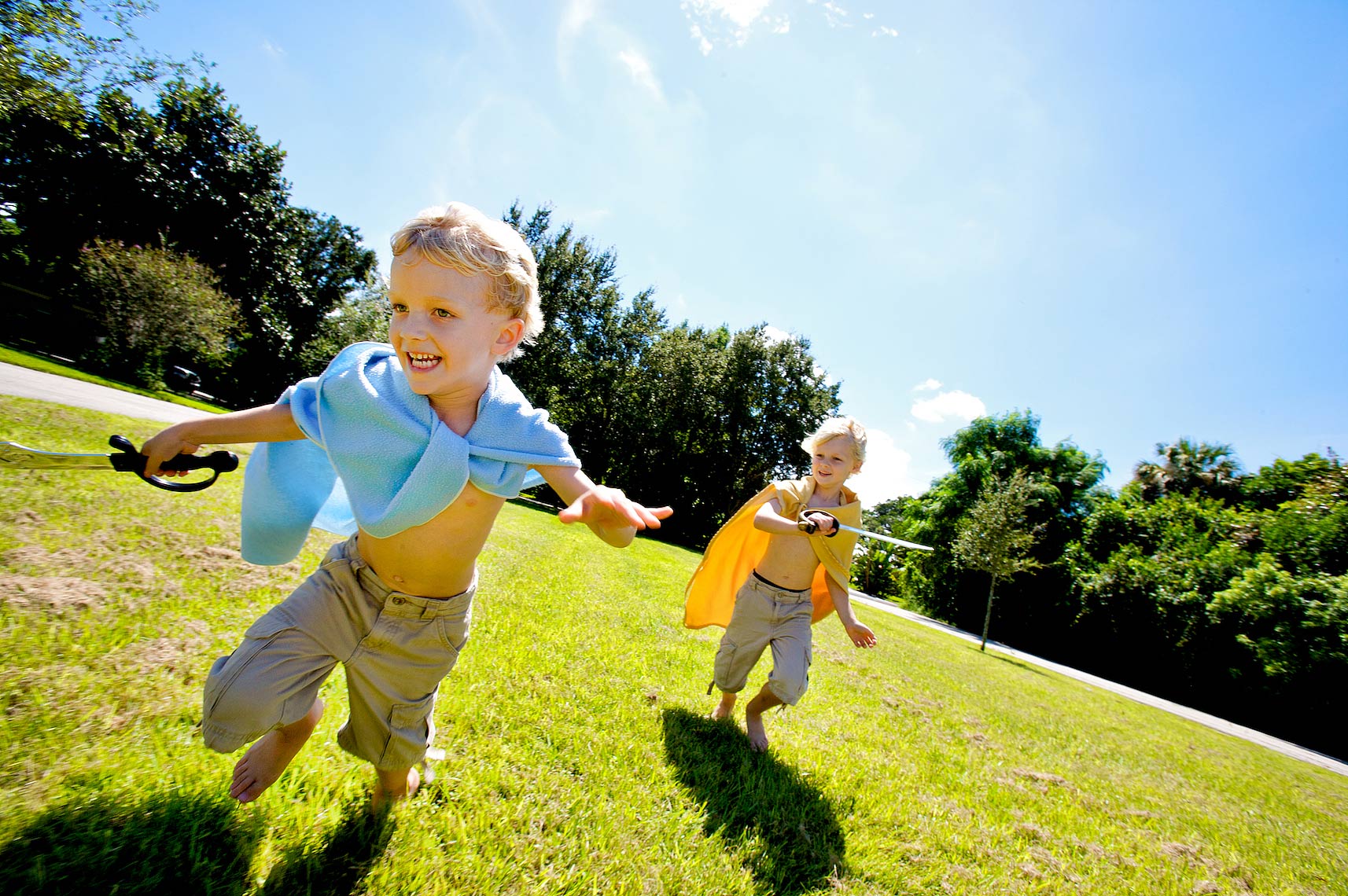 kids running with blanket capes_Robert-Holland.jpg