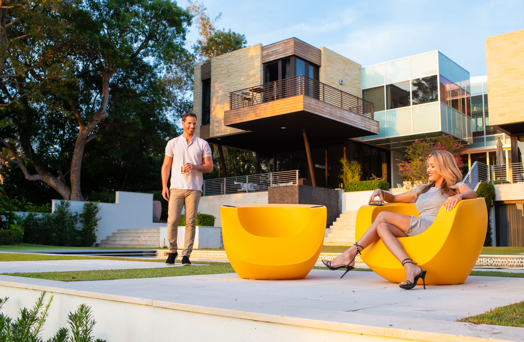 Couple on patio modern home_1906_RobertHolland